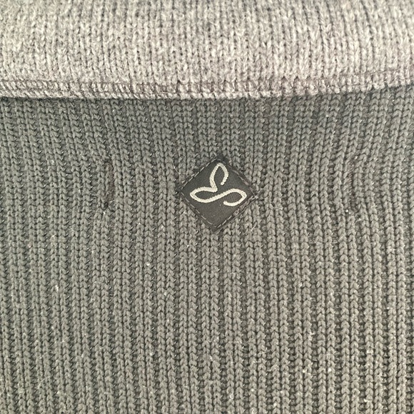 Prana Size L zip up sweater - Picture 5 of 7